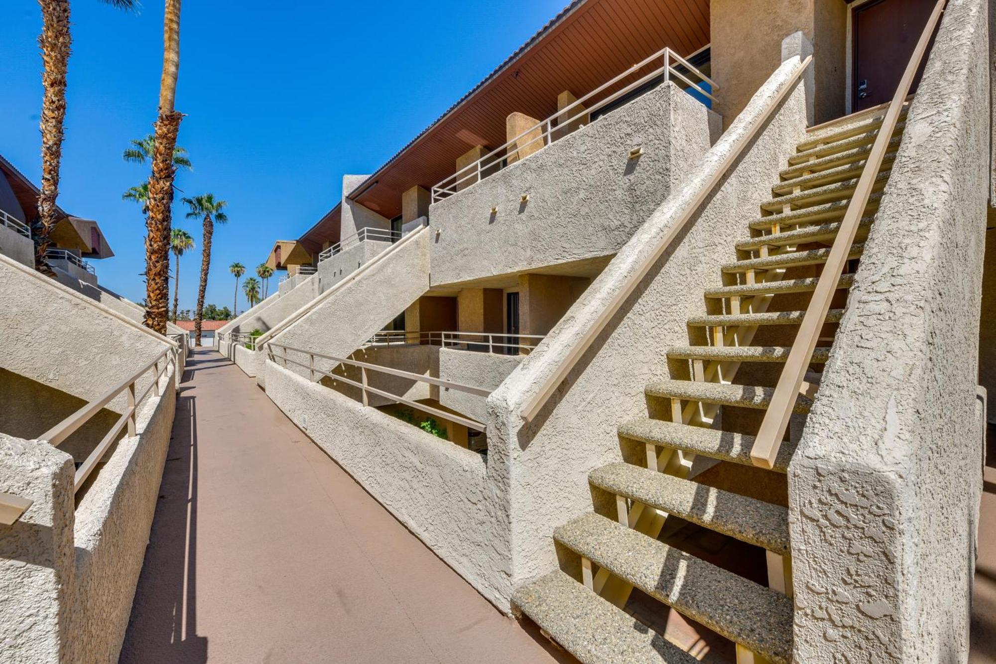 Central Palm Springs Resort Condo With 2 Balconies Exterior photo